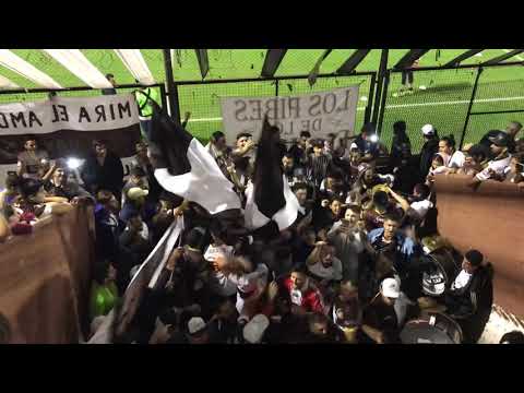 "Vamos Platense hoy!!!, este es el pogo Calamar para alentar a los jugadores en el clásico!!!" Barra: La Banda Más Fiel &bull; Club: Atlético Platense