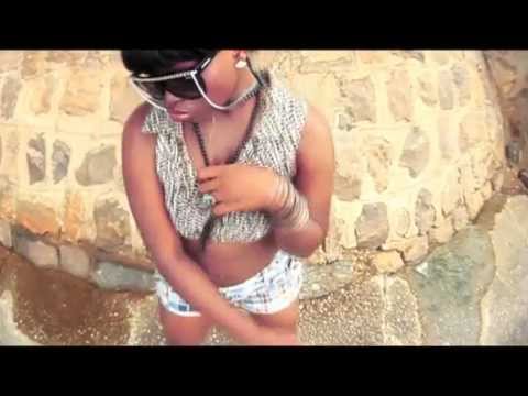 Yaxthy Yesta - "Assamin" (Entre Les Jambes) Clip officiel
