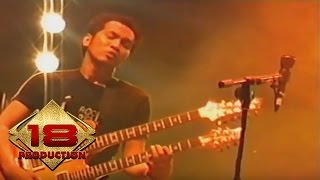 Download lagu Slank - Bendera Setengah Tiang (Live Konser Serang 11 November 2006) mp3 Download lagu Slank - Bendera Setengah Tiang (Live Konser Serang 11 November 2006) mp3
