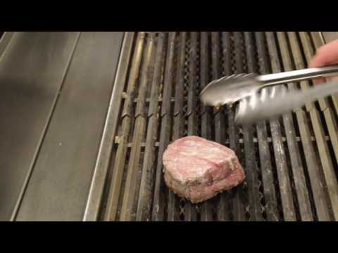 Five tips in five minutes to cook the perfect Filet Mignon with Chef Jonathan Bennett