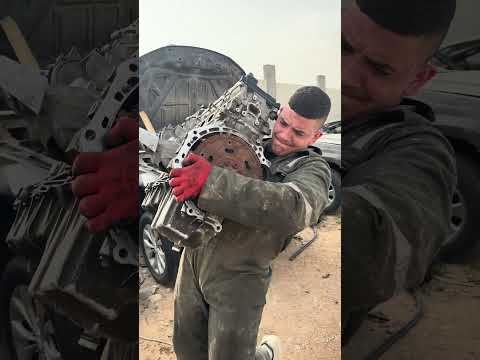طلعت الماتور من جوّا السيارة ومشيت فيه I Pulled a Car Engine OUT and Walked Away 😳