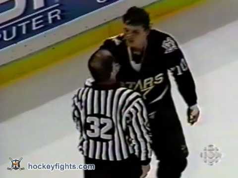 Todd Harvey vs Benoit Hogue