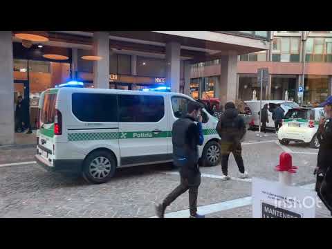 #Gallarate rissa tra più di 100 ragazzi.