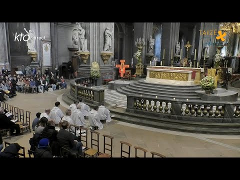 Midday prayer in the church of Saint-Sulpice - international version
