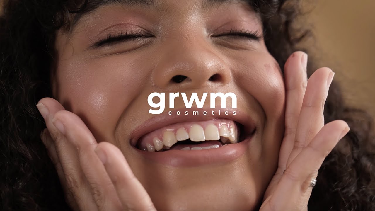 Applying the GRWM Cosmetics Multi-use Creamy Tint