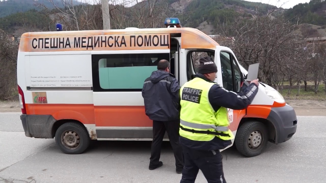 Катастрофа блокира движението на входа на Девин