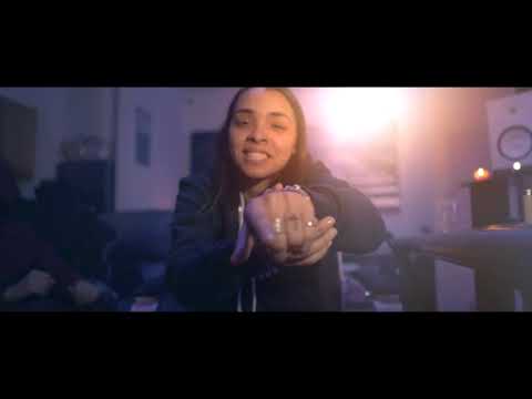 Saraahleezy wrist frozen