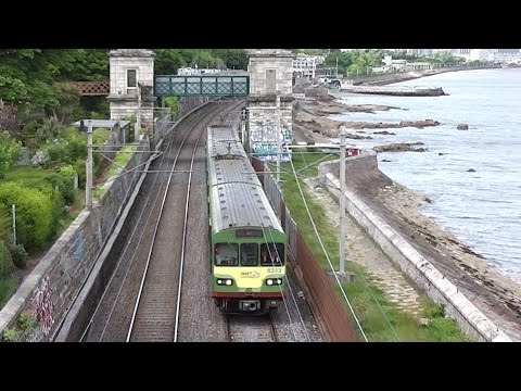 IE 8300 Class Dart Train number 8333 - Blackrock, Dublin