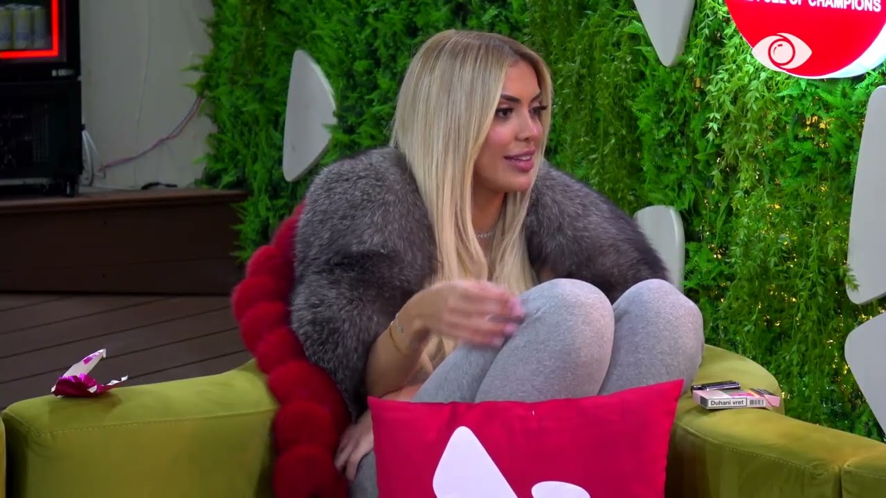 “A u ndjeve në siklet?”/ Mateo e pyet për surprizën, ja si përgjigjet Brikena