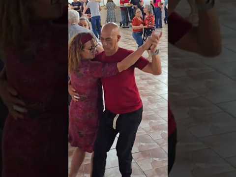 idosos de Mangueirinha no Paraná.Brasil #shotrs #baile #dancarinos