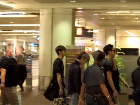 140508 CNBLUE arrival at Changi Airport #1