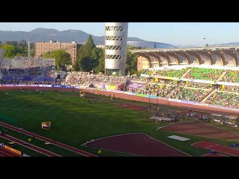 Jamaica's Kirani James wins 400m semifinal