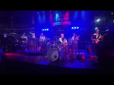 Sinitaivas - Poutapilvet