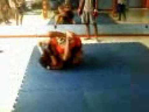 Adriano millioli vs Athirsom pé grande Valentes fight team