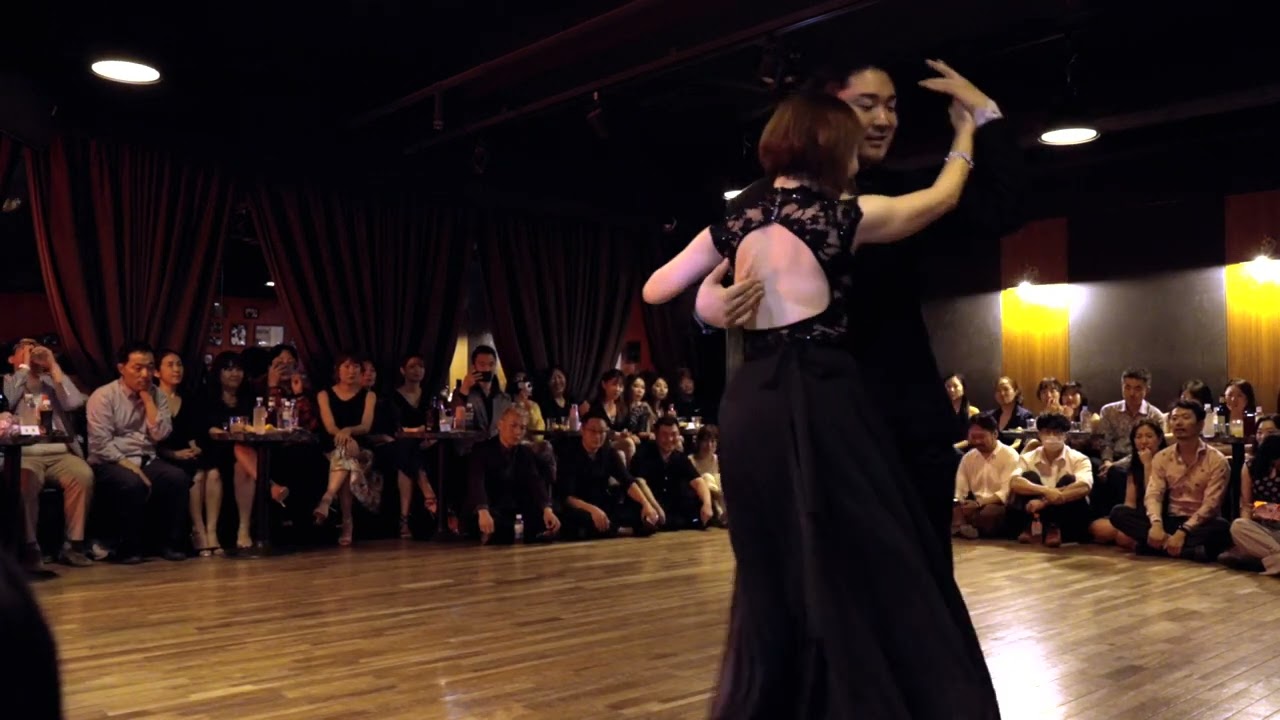 Estampa De Varón - Juan D'Arienzo [Luna Kim y Victor Cho]