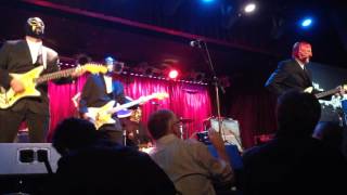 "Cruel To Be Kind"  Los Straitjackets @ BB Kings ,NYC 5-3-2016