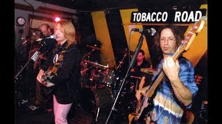 MARY KARLZEN - "Wooden Man" - Live at TOBACCO ROAD