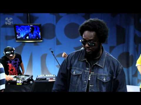 DJ Nato PK em "A gente cola" no Estúdio Showlivre 2013