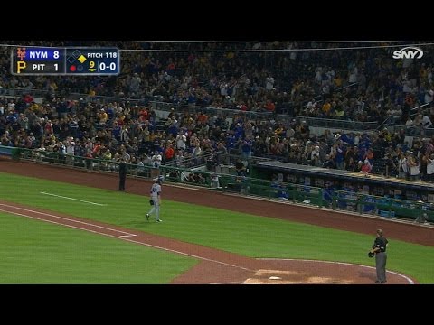 NYM@PIT: deGrom fans 10 in 8 1/3 stellar innings