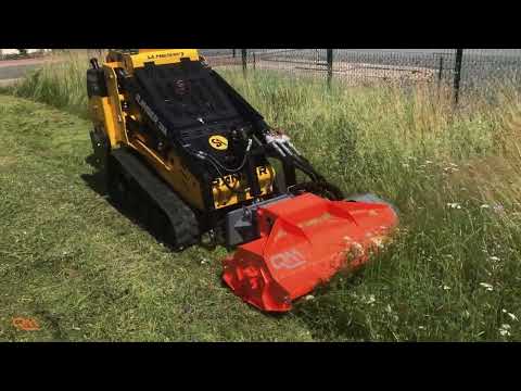 Testata trinciante QM - serie SF su Miniskid Loaders