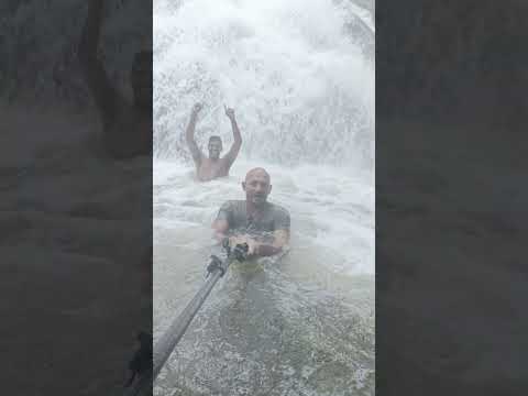 cachoeira escondida em Jucuruçu Bahia