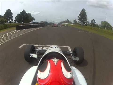 Largada da segunda bateria da 1a etapa da Formula JR 2013