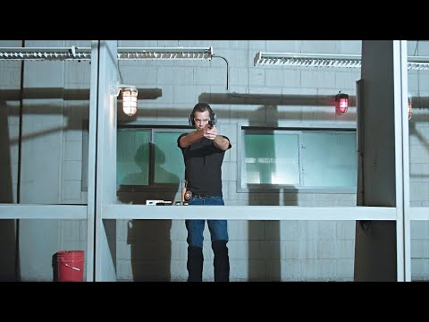 Raylan at shooting range after being shot | Justified S03E01