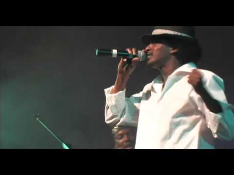 Fifteen Minutes Away (original pre-release version - Live) ... K'naan HQ at the BTO 2008