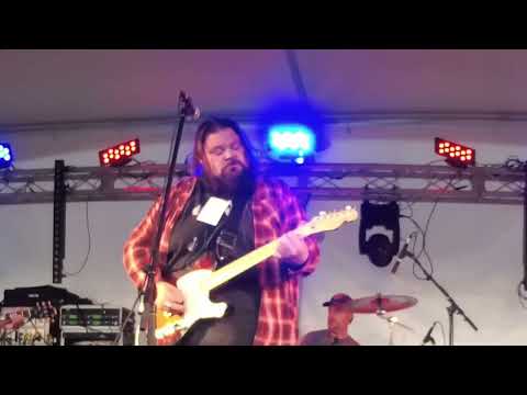 Mike à Vik - Hawaii (Live at Far Out Festival 2022)