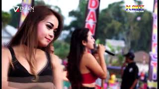 Download lagu DESI TATA faet SINTYA RISKE SANGAT HOT BANGET....... mp3