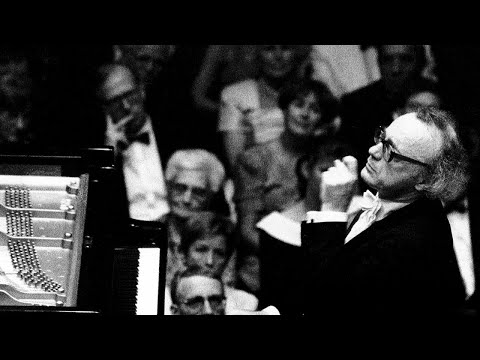 Alfred Brendel plays Beethoven 6 Bagatelles, op. 126 – live 1984