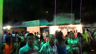 preview picture of video 'Guaira Folia 2014 dia 28-02 sexta-feira Carnaval de Rua em Guaira-SP - Blog Ernani Carreira'