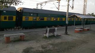 preview picture of video '3 premium trains overtaking 12410 Gondwana express at Rundhi'