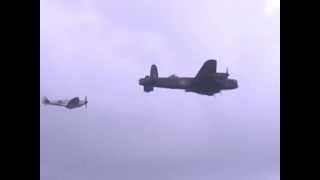preview picture of video 'Avro Lancaster & Supermarine Spitfire - Yeovilton Air Day 2011'