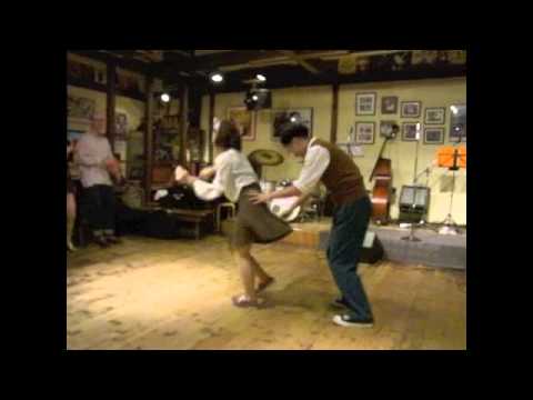 Gasi&Asumi lindyhop performance in Nagoya
