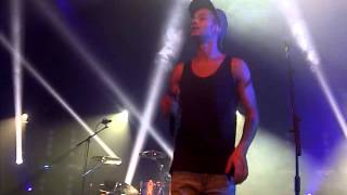 Rizzle Kicks - Demolition Man (Live)