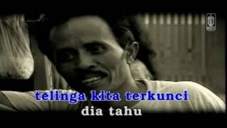 Download lagu Iwan Fals   Buku Ini Aku Pinjam  Video   YouTube mp3