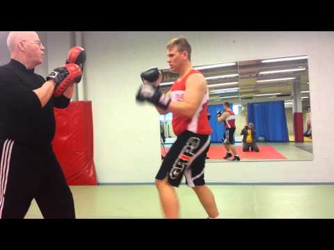 Pad work Mitts Oulu Tarmo boxing coach with Ville @ Rovaniemi 25.04.2015