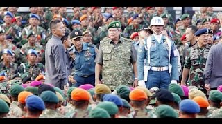 preview picture of video 'SBY BERPAMITAN DI HUT TNI KE-69'