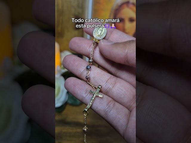 Vídeo relacionado con Herreicher Pulsera de Santos,pulsera elástica con imágenes de los santos religiosos católicos dioses santos dioses católicos, 4 piezas de rosario de madera de Jesús