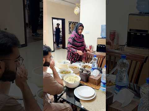 I cook bhindi and meat separately, how do you cook them? Do tell in the comments🥰