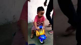 Download lagu Nggir Ra minggir tabrak mp3 Download lagu Nggir Ra minggir tabrak mp3