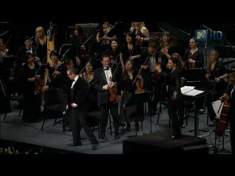 Historias de Danzón y de Arrabal - Alondra de la Parra dirigiendo la POA y Aleks Syntek HD