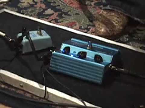 Guyatone MC3 Chorus Pedal vs Rocktron DEEP BLUE guitar effects pedal demo shootout