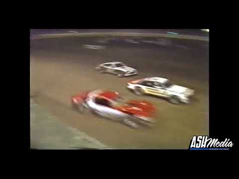Super Sedans: 1980 World Team Series Great Battle - Newcastle Motordrome [Classic]