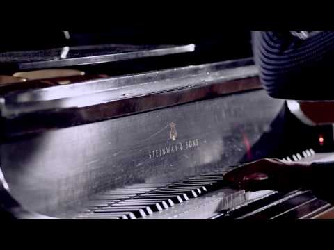 CLUBE DA ESQUINA I - SOLO DE ANDRÉ MEHMARI