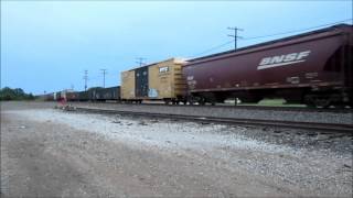 preview picture of video 'Southbound BNSF at Milano, TX - Ferromex power'