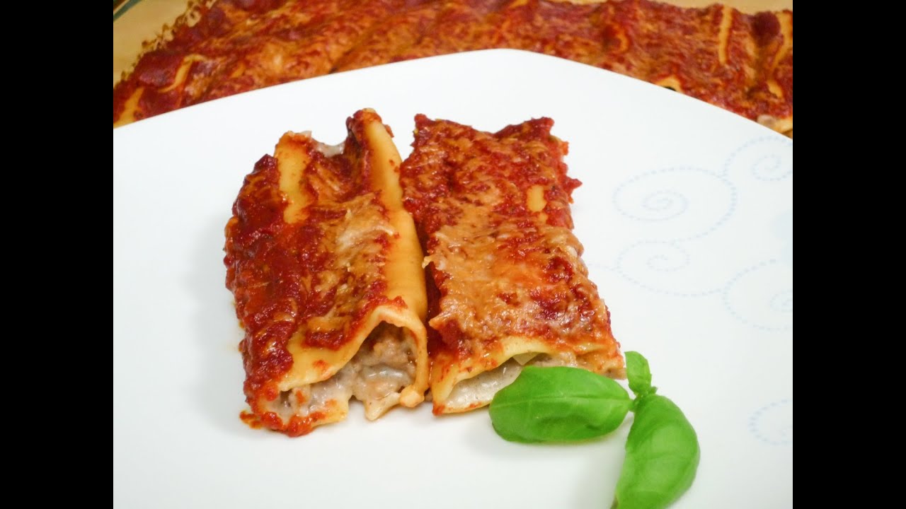 CANNELLONI MIT FLEISCH-RICOTTA-FÜLLUNG AUF TOMATENSAUCE - Einfache Rezepte