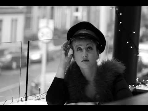 Michelle Hutcheson - Silent Sea (accoustic)