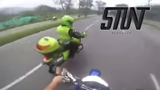 Persecución en la Autopista - Stunt Medellín 2015 Persecución en la Autopista - Stunt Medellín 2015